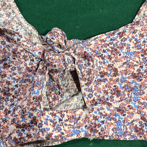 floral cropped tie shirt - Picture 2 of 4